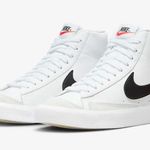 Nike Blazer Mid '77 Vintage White/Black Photo 0