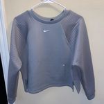 Nike Pro Women’s Fleece Cropped Crew Photo 1