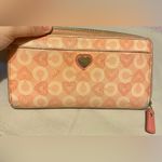 Coach - Valentines Day Signature Logo Accordion Wallet - Limited Edition | Rare! Photo 11