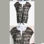 Lucky Brand Camo T-Shirt V-Neck Black & Gray Tie Knot Lightweight Size M Photo 2