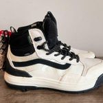 Vans MTE UltraRange HydroGuard Unisex Hiking Boot Size 8 or 6.5 SKU#243176 Photo 0
