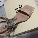 Open Edit  heels Photo 2