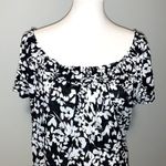 Elle Black White Floral Must Have Crinkle Short Sleeve Tee Sz Large NWT Photo 1