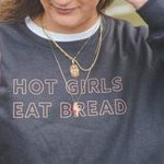 Boutique  Dark Gray Hot Girls Eat Bread Crewneck Sweatshirt XS Photo 0