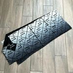 B scarf Black Photo 0