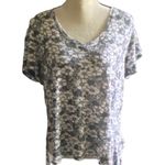 Philosophy Beautiful gray and white floral top, v neck, short sleeves Photo 0