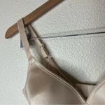 Wacoal  856192 nude tan basic beauty bra 34D Photo 3