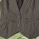 Elle 2000s Pinstripe Gray Vest Size Small Photo 3