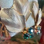 Vintage Gold Leaf & Emerald Green Rhinestone Clip Photo 2