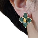 Elegant Green Floral Earrings Photo 1