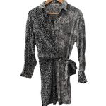 Alice + Olivia  Jodi Patterned Collared Tie Waist Shirt Dress Black‎ Size 4 Photo 3