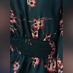 Louna Green Floral V Photo 3