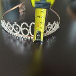 60th gold Tiara Photo 3