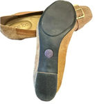 Me Too  9.5 block 2in heal textured leather gold buckle detail classic comfort Photo 3