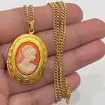 Vintage Gold tone Cameo Locket Necklace Photo 2