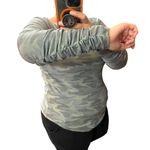 Chaser SMALL Camouflage Crewneck Elastic Scrunch Long Sleeve Pullover Tee Top Photo 3