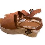 Universal Threads Tan  Wedges Photo 0