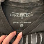 Goodie Two Sleeves Brooks & Dunn oversized graphic Photo 1