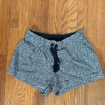 Lululemon  Spring Break Away Shorts Miss‎ Mosaic Black pattern size 8 Photo 1