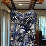 NWT Island Waves Blue & White Twist Front Tankini Top Photo 0