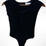Alieva Black Sleeveless Asymmetrical Neck Bodysuit Workwear Going Out Photo 0