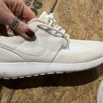 Nike roshes white size 5 Photo 7