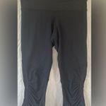 Lululemon  Women's Crop Black Capri Legging Size 6 Ruched Ruffled Mesh Photo 0