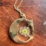 NWT Gold Tone Crescent Moon Real Dried Pressed Flower Daisy Necklace Photo 5