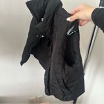 Cropped Black Puffer Vest with pockets Photo 3