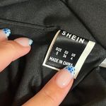 SheIn black cut out crop top Photo 2