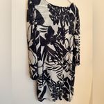 Chico’s Travelers Floral Asymmetrical Tunic Top Size 2 Large Cover Up Resort White Photo 2