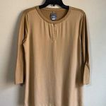 Lysse  New York medium 3/4 sleeve top Photo 0