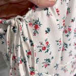 SheIn White Floral Flirty Crop Top Spaghetti Strap Photo 6