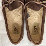 UGG  Women’s Brown DAKOTA Chestnut Moccasin Slippers Size 5 Photo 15