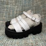 Chinese Laundry Low Down Leather Platform Sandals in White Photo 1
