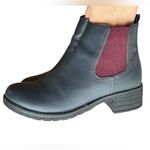 EastLand  Women's Jasmine Chelsea Boot Size 9.5 Photo 8