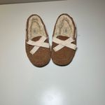 UGG  Women's Dakota Sunshine Perforated Detail Chestnut Bows 7 Photo 1