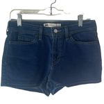 Levi's Women's Size 7 Waist 28 High Rise Short Dark Wash Photo 0