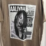 Hot Topic  Brown Aaliyah Graphic Tee Photo 1
