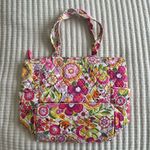Vera Bradley [] floral printed hand bag Photo 7