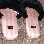 Victoria's Secret  Slippers SIZE M Photo 1