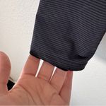 Zyia  Active Black Grey Micro Stripe V Neck Long Sleeve Tee Shirt Womens XL Top Photo 5