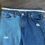 Miss Aura Two Photo 8