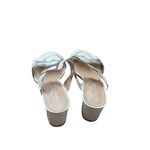 Brenda Zaro White Leather Heart Embellished Heels 37 Made In SpainT3589 Bridal Size 6 Photo 8
