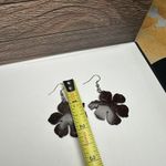 Coconut Shell Hawaiian Tropical Hibiscus Flower Dangle Drop Pierced Earrings Silver Photo 2