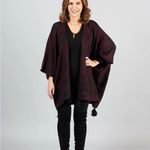 Cleobella  Sevigny Capelet Shawl Poncho Throw Cape
Wrap, In Excellent Condition Photo 2