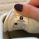 VEJA  Womens Recife Grip-Trio Court Sneakers Photo 3