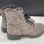 blowfish Women's Brown Leopard Print Ankle Shoes/ Boots Size 7 SKU 5443 Photo 1