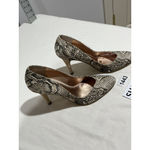 Nine West Womans  7.5 M Brown Beige Snakeskin Pumps Gold High Heel Photo 2