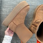 UGG Chestnut Dipper Boots 9 Photo 13